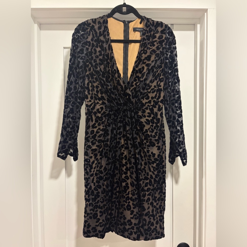 NWOT: Carmen Marc Valvo velvet burnout dress in black. Women’s Size 4 - Picture 2 of 5